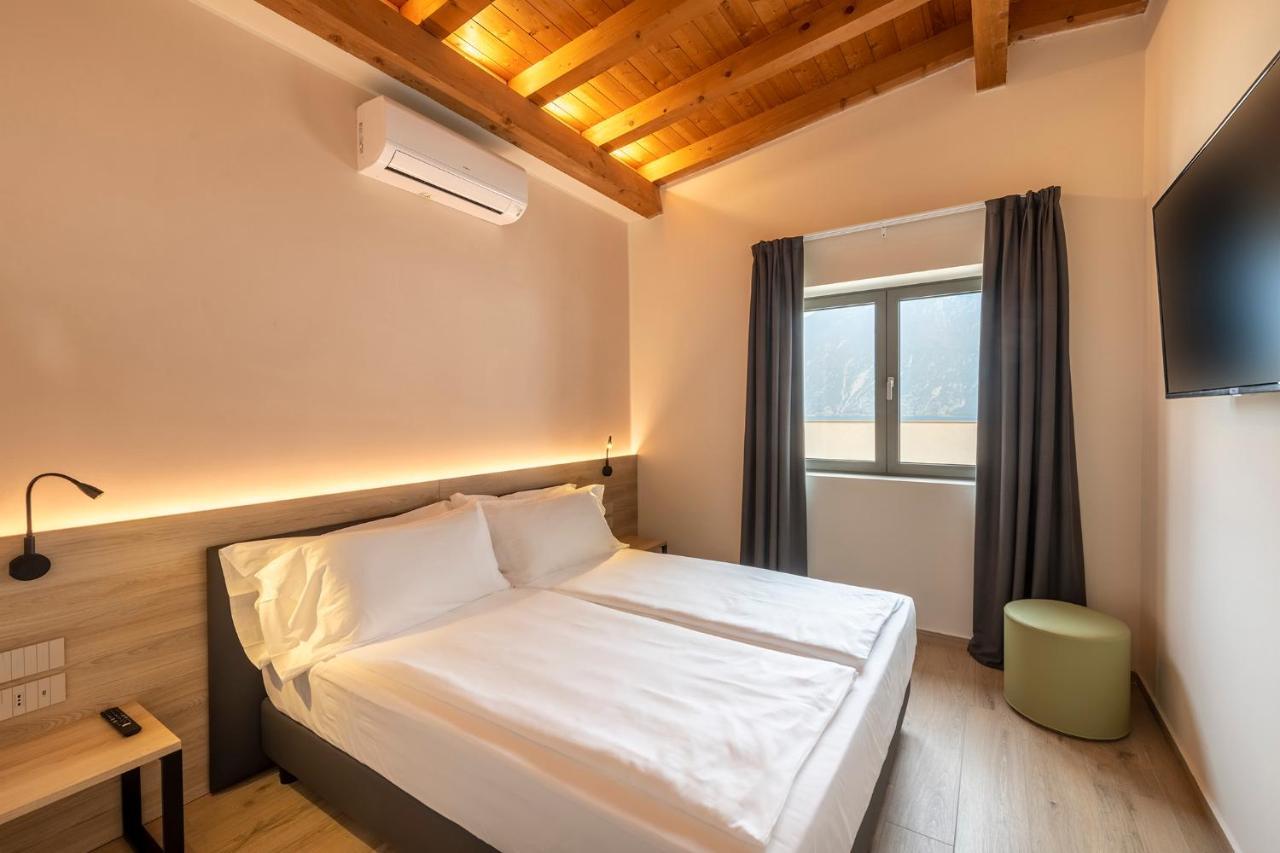 Evo Suites Apartments Лімоне-суль-Гарда Екстер'єр фото