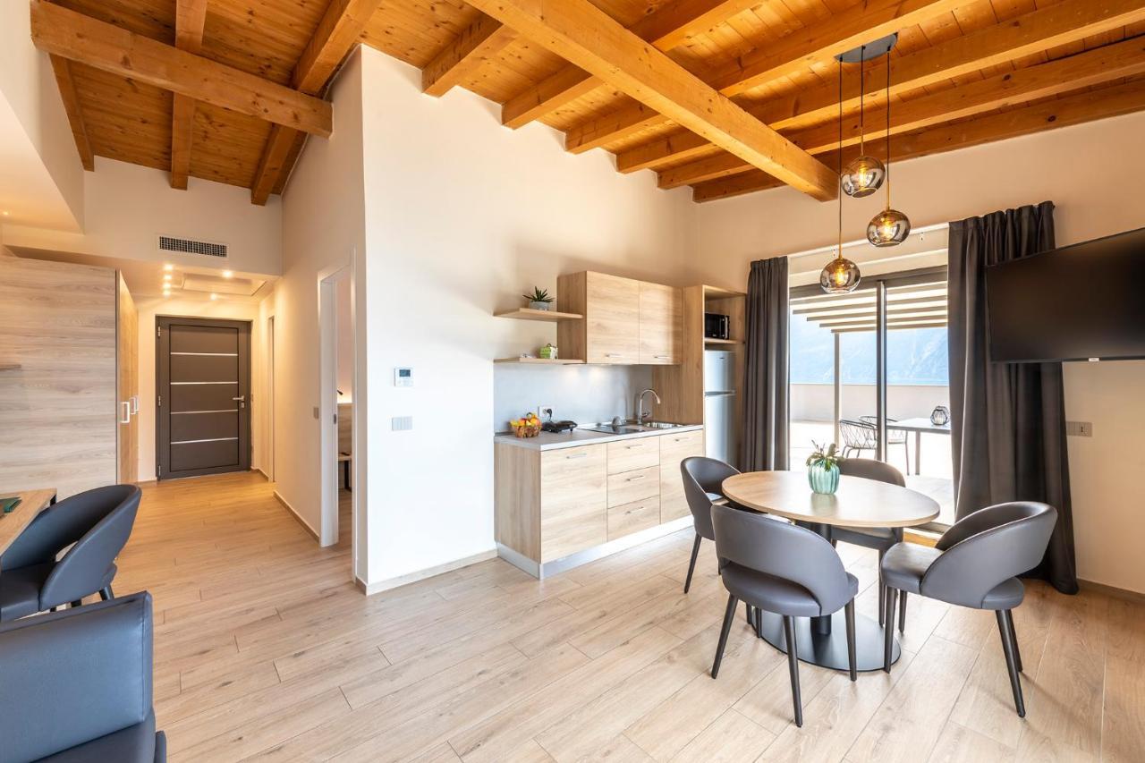 Evo Suites Apartments Лімоне-суль-Гарда Екстер'єр фото